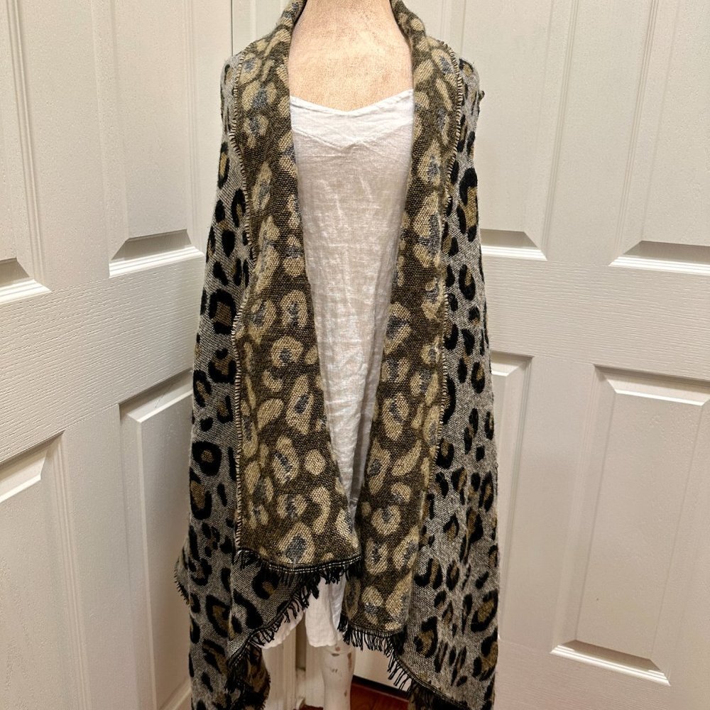 Anna & Ava Women's Soft Shawl Wrap Vest One Size Fits Most Leopard Print Boho